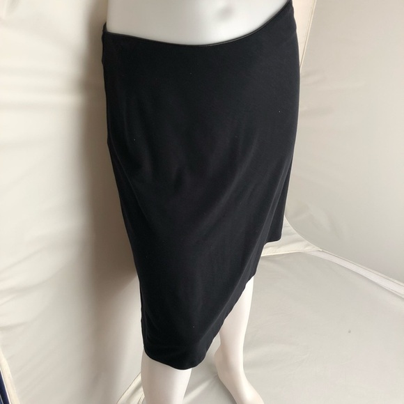 Express black side zip skirt with faux leather - Picture 2 of 9
